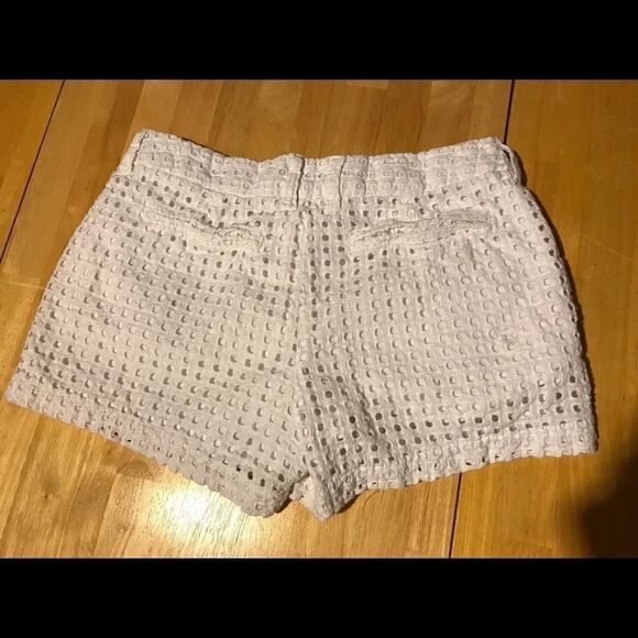 Khakis by Gap Size 2 Adorable Shorts!! - Picture 2 of 5